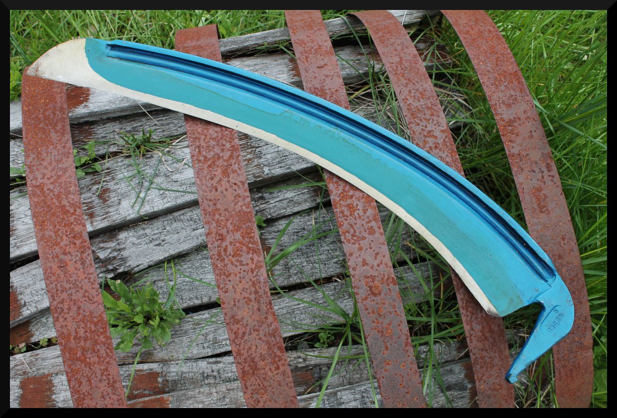 Pettit Estate Weed Blade